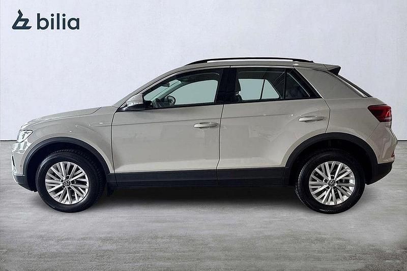 Grå Begagnad 2022 VW T-Roc Life SUV | 279 000 kr (Marknadspris) - Bild 1/3