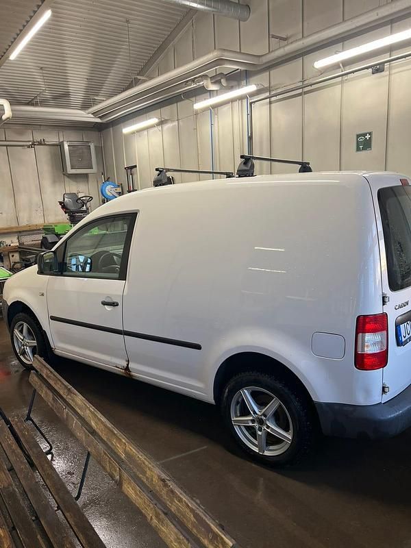Begagnad VW Caddy 105 HK (77 kW) 2009 Minibuss