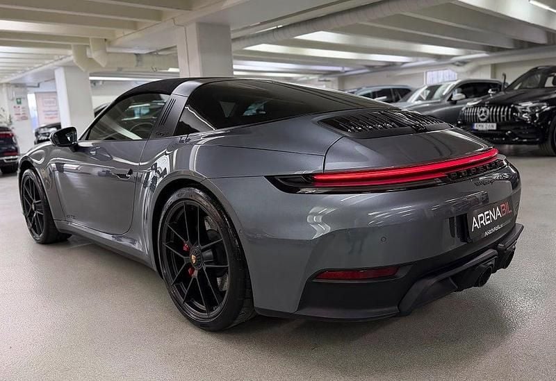 Begagnad Porsche 911 541 HK (397 kW) 2025