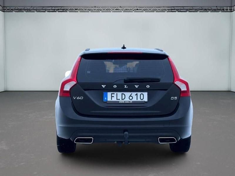 Begagnad Volvo V60 215 HK (158 kW) 2015 Svart Kombi