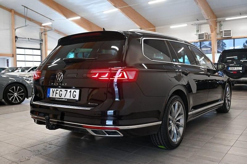 Begagnad VW Passat R-line 200 HK (147 kW) 2021 Svart Kombi