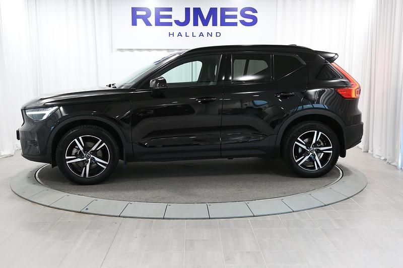 Begagnad Volvo XC40 Plus 200 HK (147 kW) 2023 Svart SUV