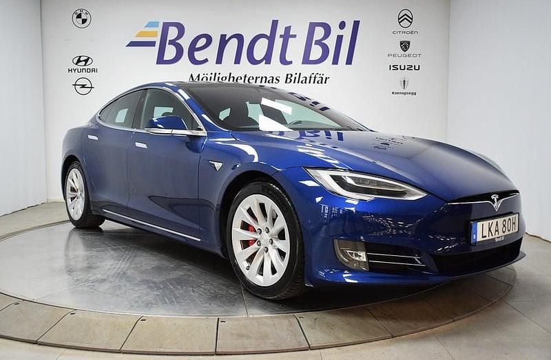 Blå Begagnad 2020 Tesla Model S Performance Halvkombi | 459 500 kr (Lite dyr) - Bild 1/4
