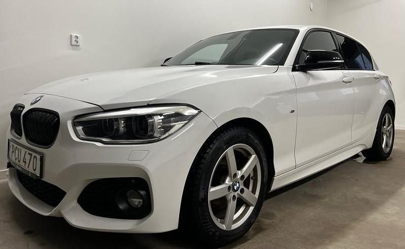 Begagnad BMW 118 M Sport 136 HK (100 kW) 2017 Vit Halvkombi