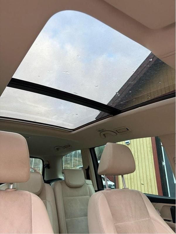 Grå Begagnad 2012 VW Sharan GT Minibuss | 79 000 kr - Bild 1/4