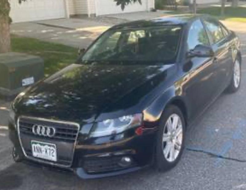 Grå Begagnad 2011 Audi A4 Sedan | 69 000 kr (Marknadspris) - Bild 1/3