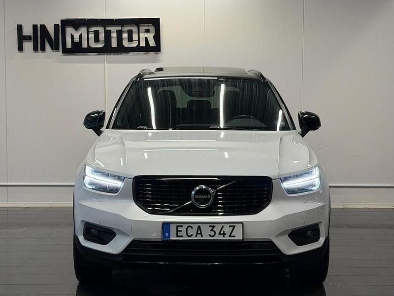 Begagnad Volvo XC40 R-Design 211 HK (155 kW) 2022 Vit SUV