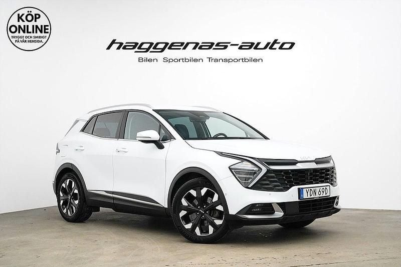Vit Begagnad 2022 Kia Sportage Advance SUV | 339 000 kr (Bra pris) - Bild 1/4