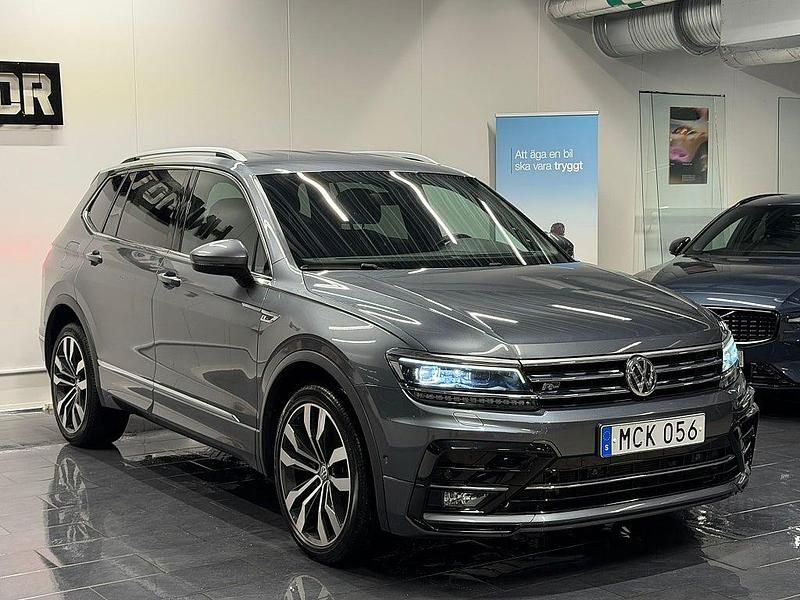 Begagnad VW Tiguan Allspace 190 HK (139 kW) 2018 Mörkgrå SUV