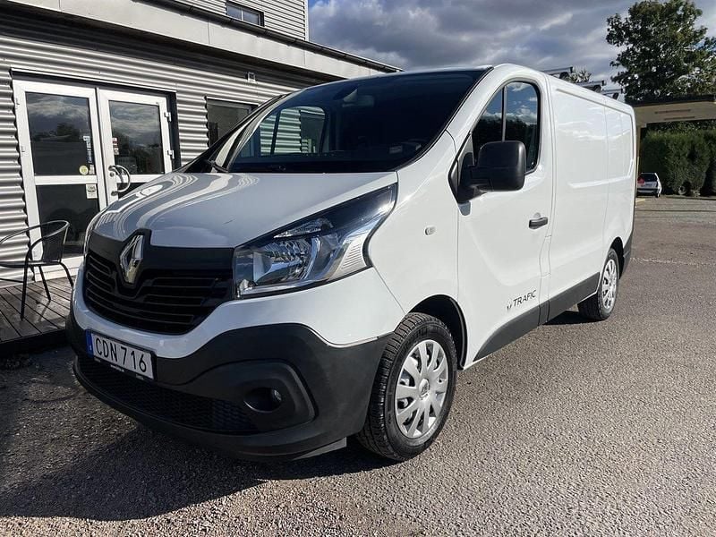 Vit Begagnad 2018 Renault Trafic Van | 156 250 kr (Bra pris) - Bild 1/4
