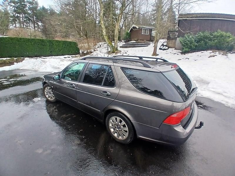 Begagnad Saab 9-5 Linear 150 HK (110 kW) 2007 Brun Kombi