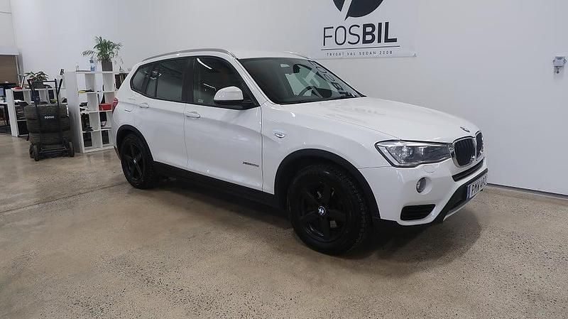 Vit Begagnad 2015 BMW X3 SUV | 169 900 kr (Marknadspris) - Bild 1/3