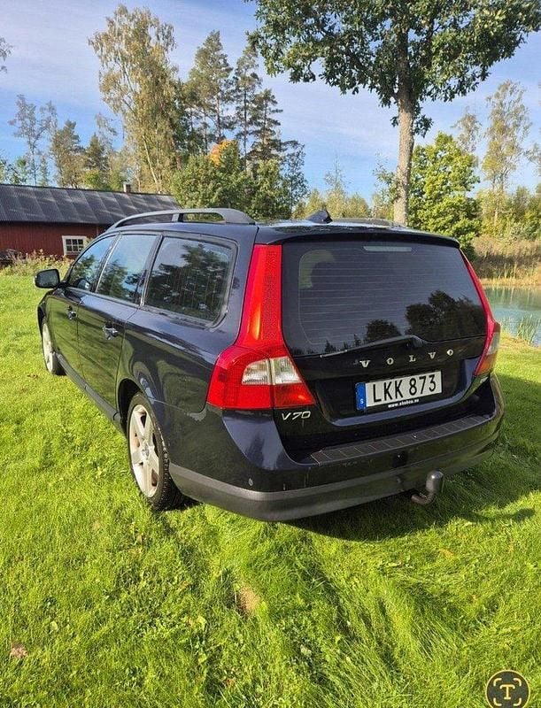 Blå Begagnad 2008 Volvo V70 Kinetic Kombi | 39 500 kr (Superpris) - Bild 1/4