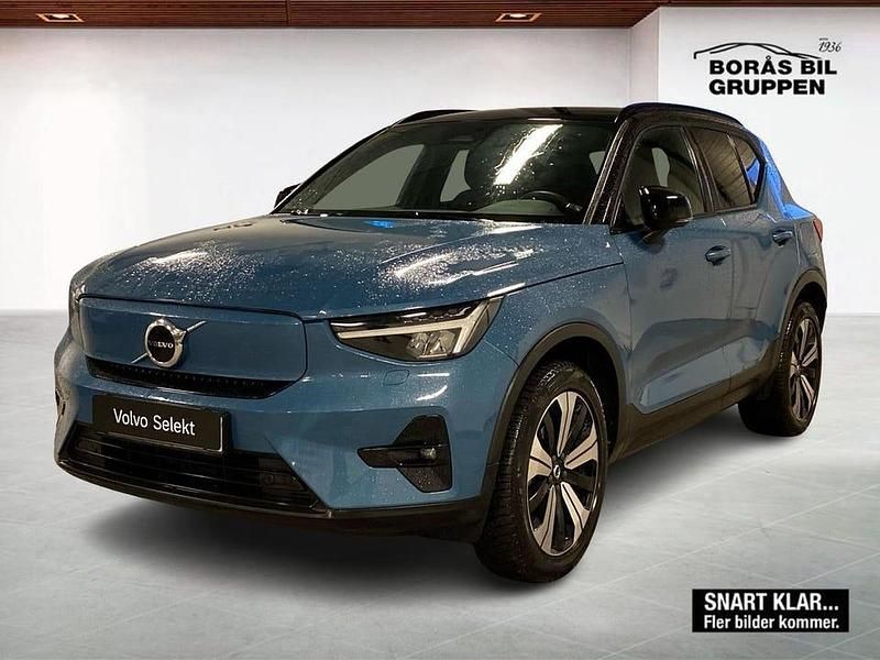 Blå Begagnad 2023 Volvo XC40 Plus SUV | 319 000 kr - Bild 1/3
