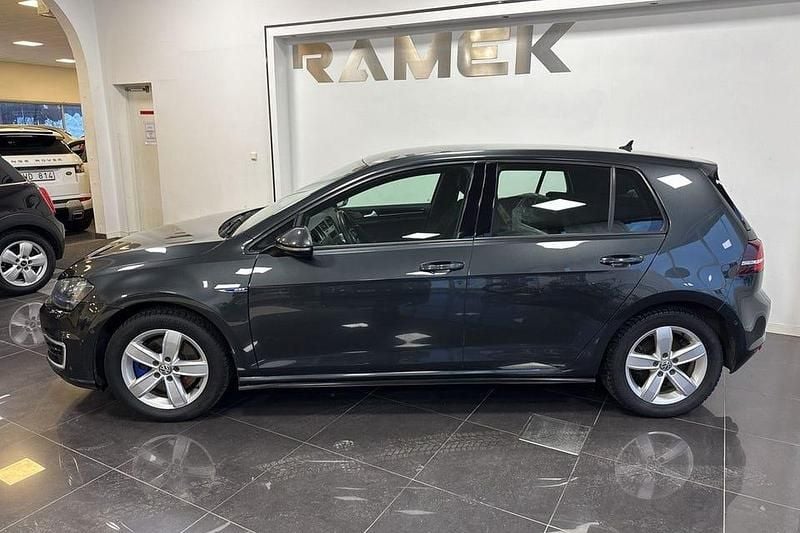 Begagnad VW Golf VII GTE 204 HK (150 kW) 2016 Grå Halvkombi