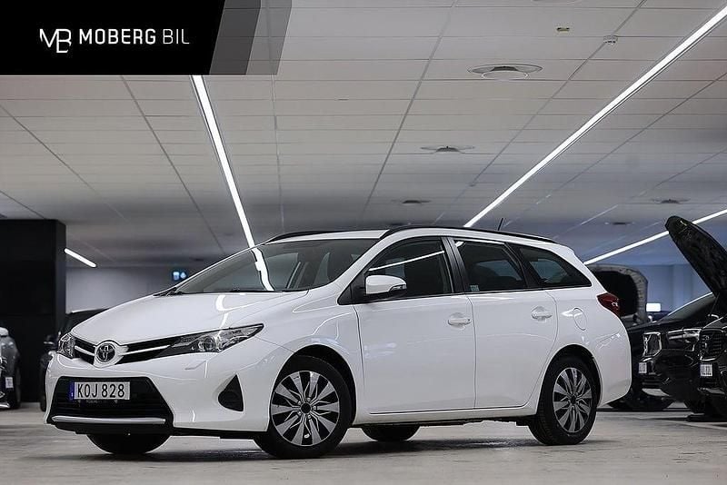 Vit Begagnad 2014 Toyota Auris Touring Sports Life Kombi | 89 900 kr (Bra pris) - Bild 1/2