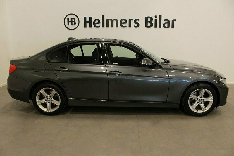 Begagnad BMW 320 184 HK (135 kW) 2012 Grå Sedan