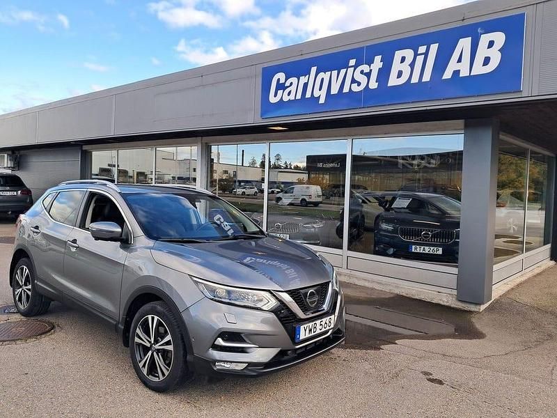 Grå (gråmet) Begagnad 2018 Nissan Qashqai Tekna SUV | 169 000 kr (Marknadspris) - Bild 1/4