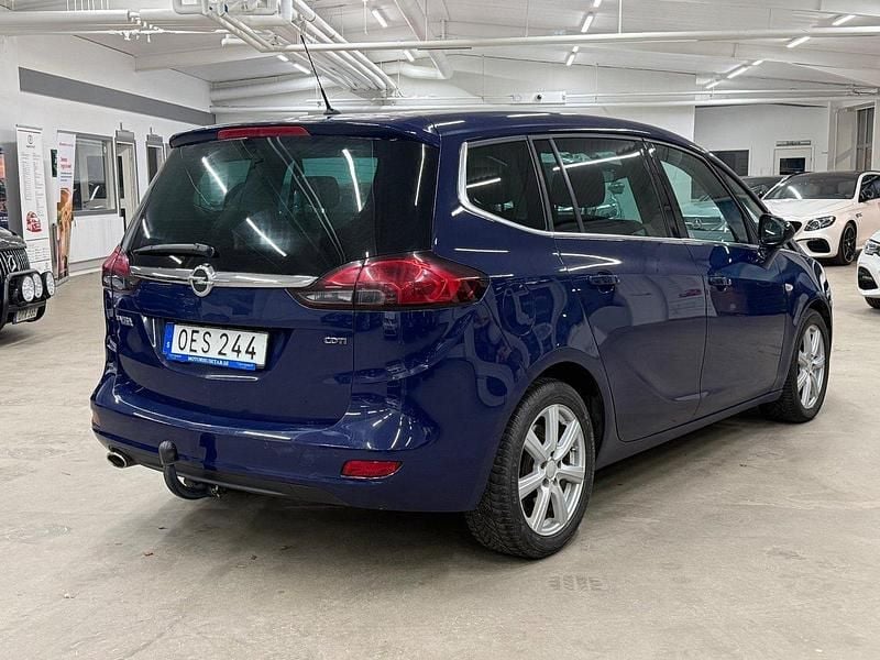 Begagnad Opel Zafira Tourer Business 170 HK (125 kW) 2016 Blå Minibuss