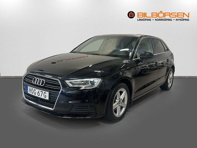 Svart Begagnad 2019 Audi A3 Sportback Proline Halvkombi | 169 900 kr (Marknadspris) - Bild 1/4