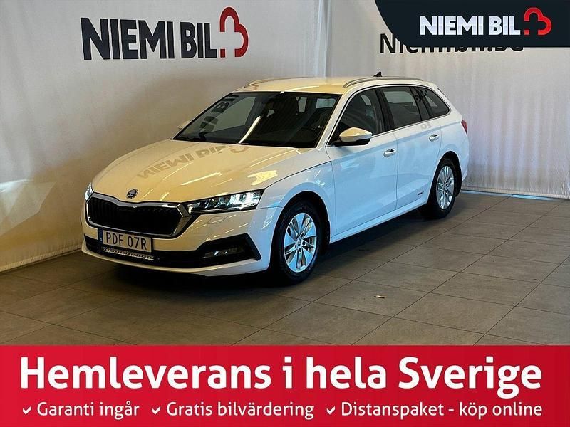 Vit Begagnad 2022 Skoda Octavia Kombi | 264 900 kr (Marknadspris) - Bild 1/4