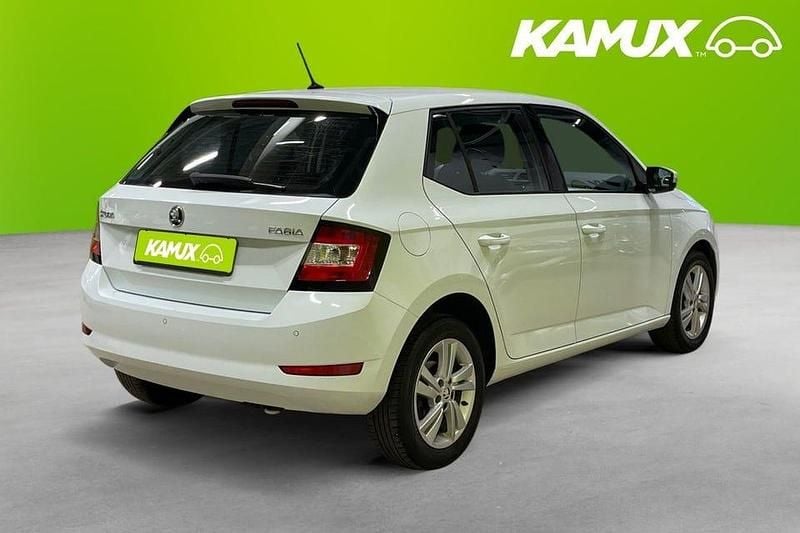 Begagnad Skoda Fabia Style 95 HK (69 kW) 2020 Vit Halvkombi