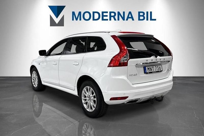 Begagnad Volvo XC60 Ocean Race 181 HK (133 kW) 2014 Vit SUV