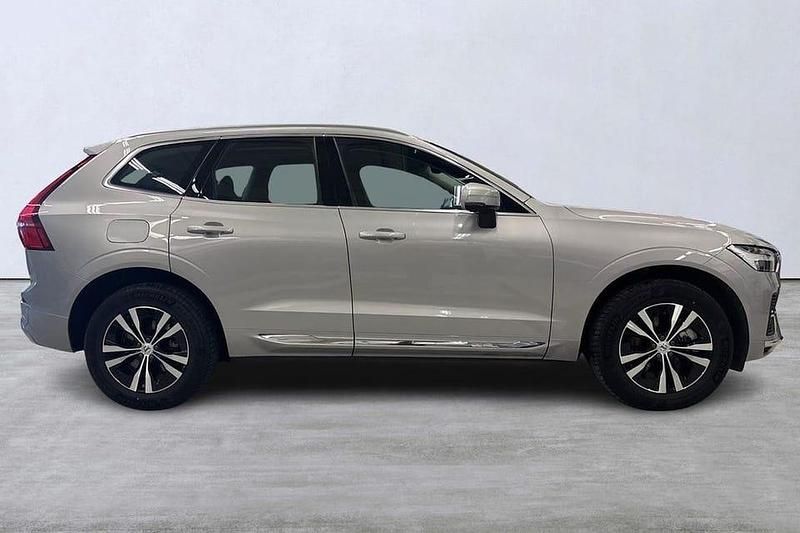 Begagnad Volvo XC60 Core 355 HK (261 kW) 2025 Silver SUV