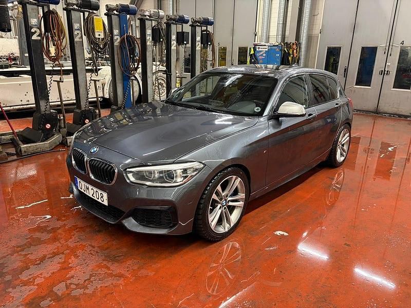 Begagnad BMW M140 M Sport 502 HK (369 kW) 2017 Halvkombi