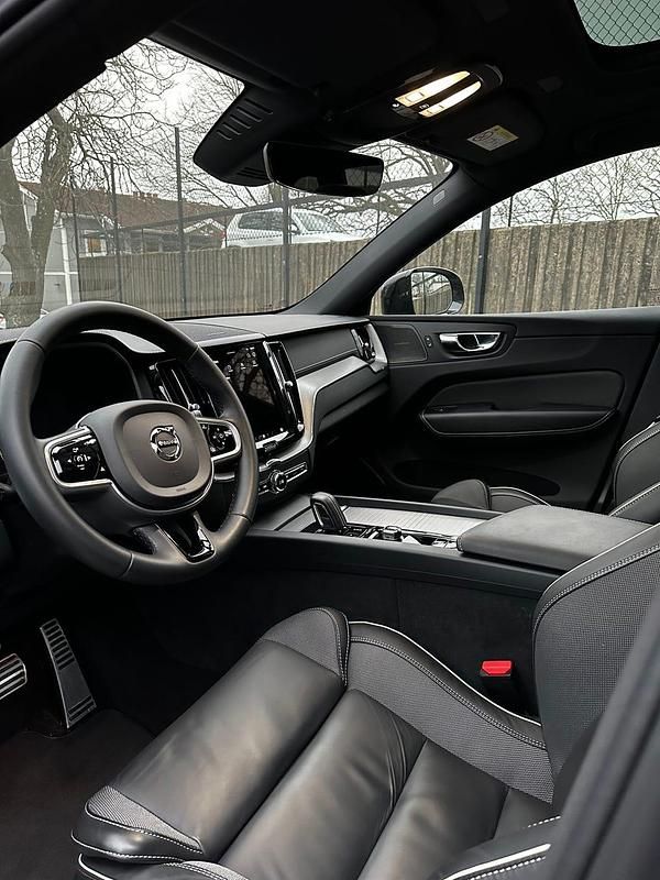Begagnad Volvo XC60 250 HK (183 kW) 2022 SUV