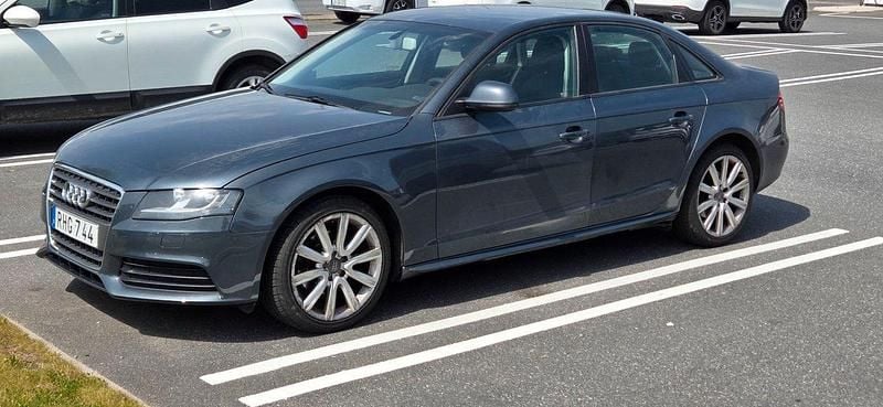 Grå Begagnad 2008 Audi A4 Proline Sedan | 49 700 kr (Marknadspris) - Bild 1/1
