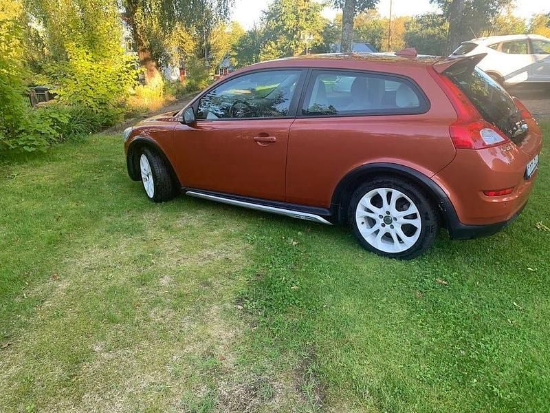 Begagnad 2010 Volvo C30 Halvkombi | 49 000 kr (Marknadspris) - Bild 1/4