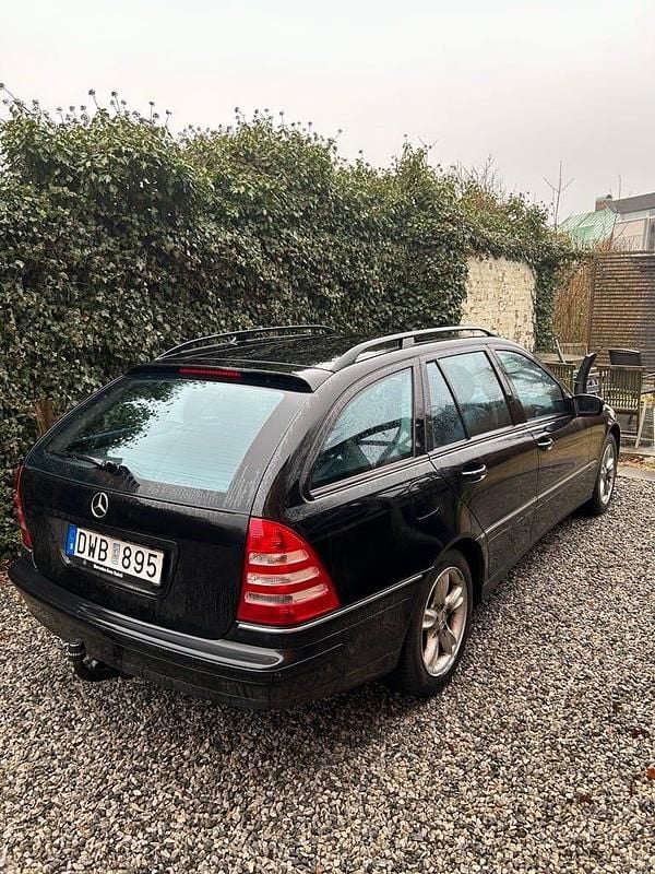Begagnad Mercedes C180 143 HK (105 kW) 2006