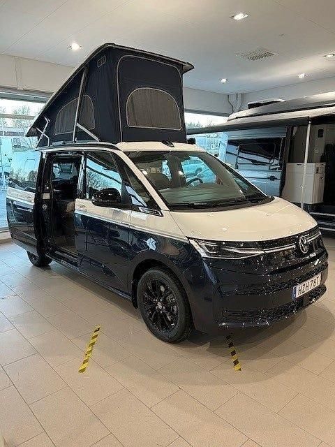 Flerfärgad (candy white/starlight blu) Ny 2025 VW T7 California Van | 1 141 650 kr - Bild 1/4