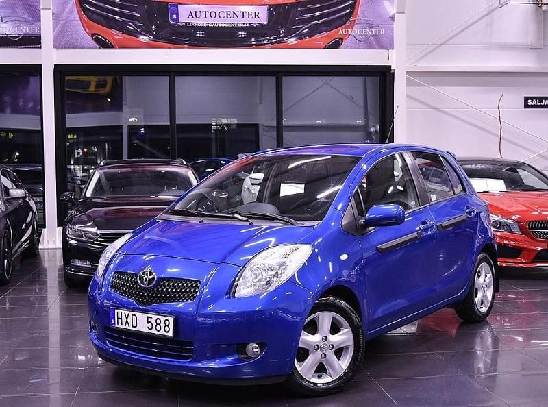 Blå Begagnad 2008 Toyota Yaris Halvkombi | 79 900 kr (Marknadspris) - Bild 1/4