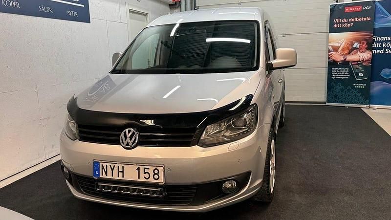 Begagnad VW Caddy 140 HK (102 kW) 2014 Silver Minibuss