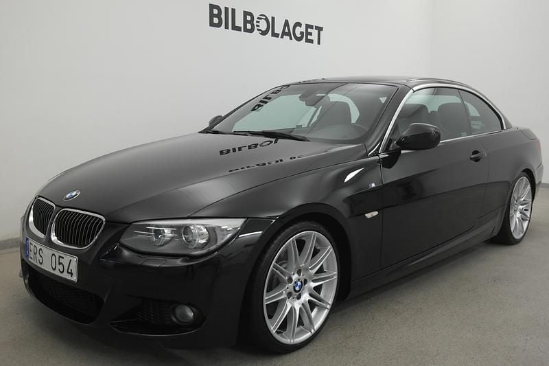 Svart Begagnad 2010 BMW 325 Cab | 179 500 kr - Bild 1/4