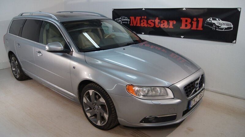 Silver Begagnad 2012 Volvo V70 Momentum Kombi | 59 900 kr (Bra pris) - Bild 1/4
