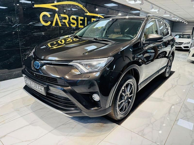 Mörkbrun (brun) Begagnad 2017 Toyota RAV4 Hybrid Executive SUV | 189 900 kr (Lite dyr) - Bild 1/4