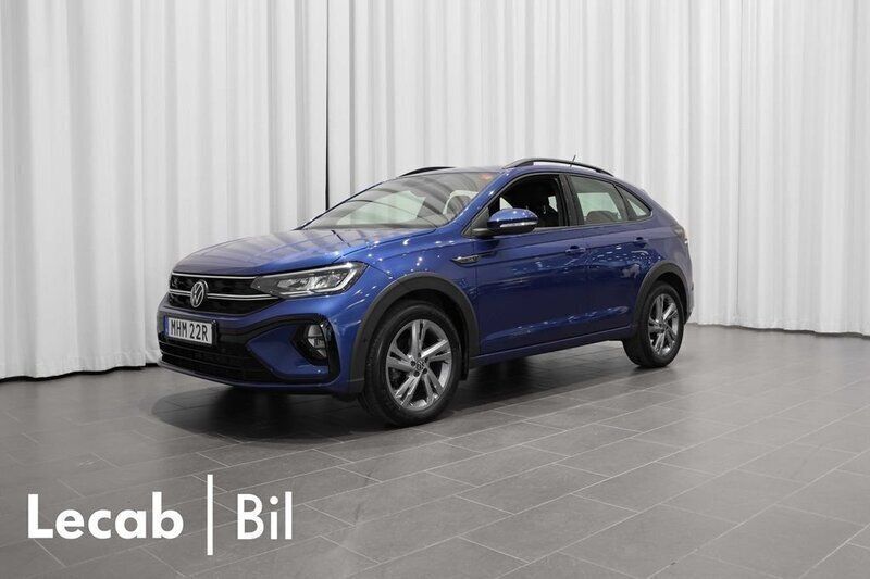 Blå (reef blue metallic) Begagnad 2024 VW Taigo R-line SUV | 234 500 kr (Bra pris) - Bild 1/4
