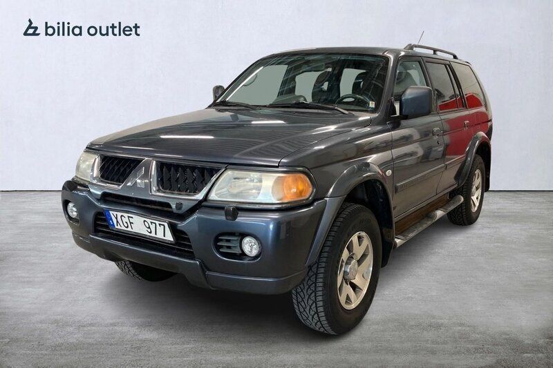 Mörkgrå Begagnad 2005 Mitsubishi Pajero SUV | 65 000 kr - Bild 1/4