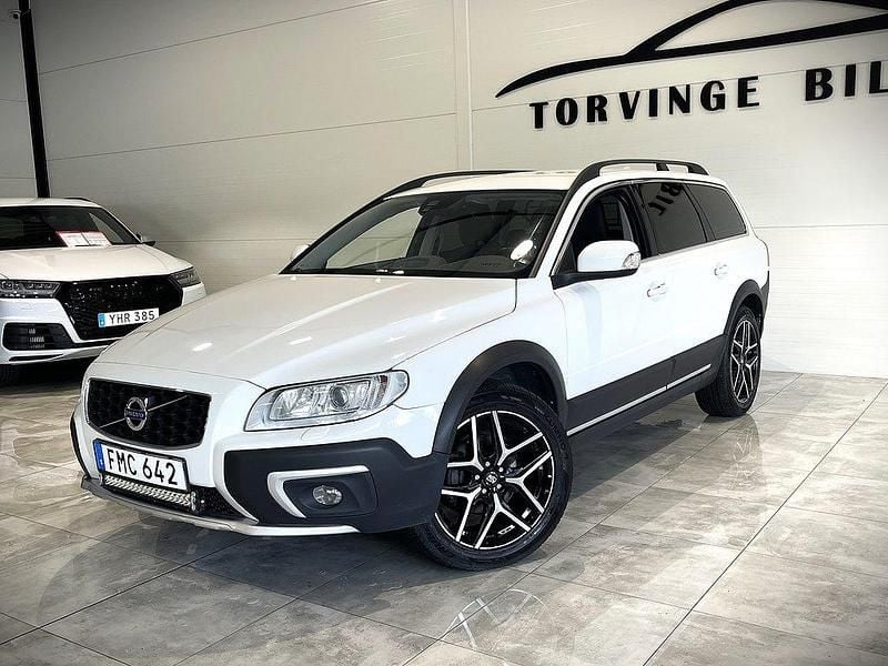 Vit Begagnad 2014 Volvo XC70 Momentum SUV | 159 900 kr (Lite dyr) - Bild 1/4