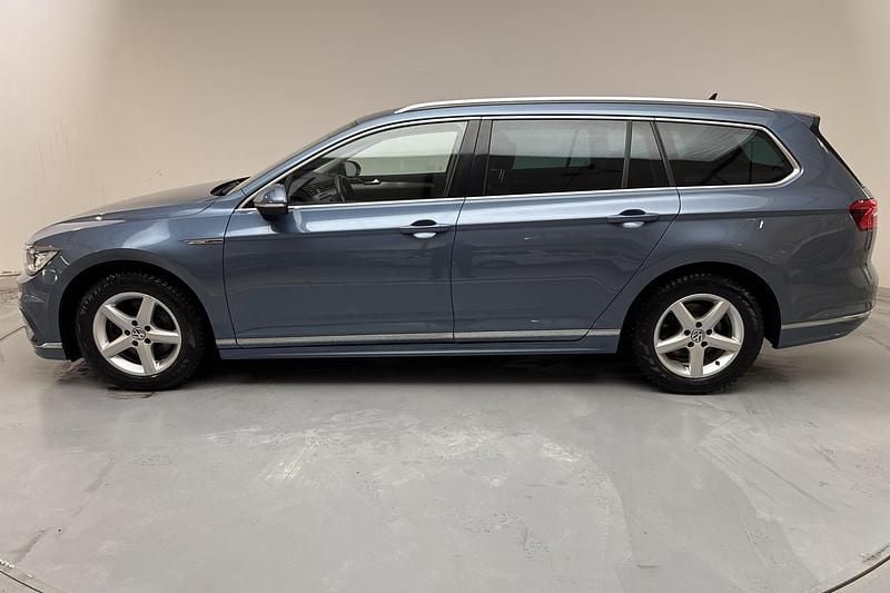 Begagnad VW Passat GT 190 HK (139 kW) 2018 Blå