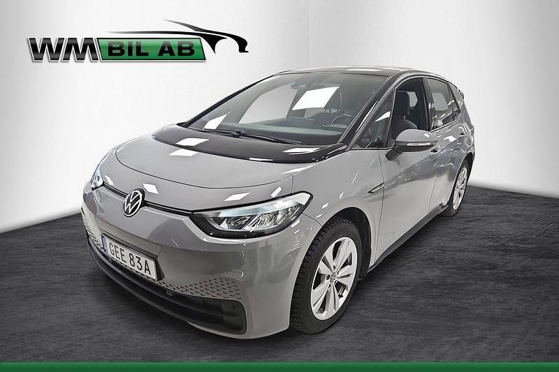Grå Begagnad 2022 VW ID.3 Comfortline Halvkombi | 279 000 kr (Marknadspris) - Bild 1/4