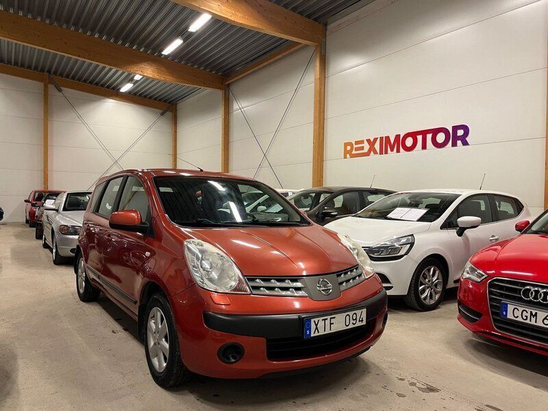 Orange Begagnad 2006 Nissan Note Minibuss | 29 900 kr (Lite dyr) - Bild 1/4