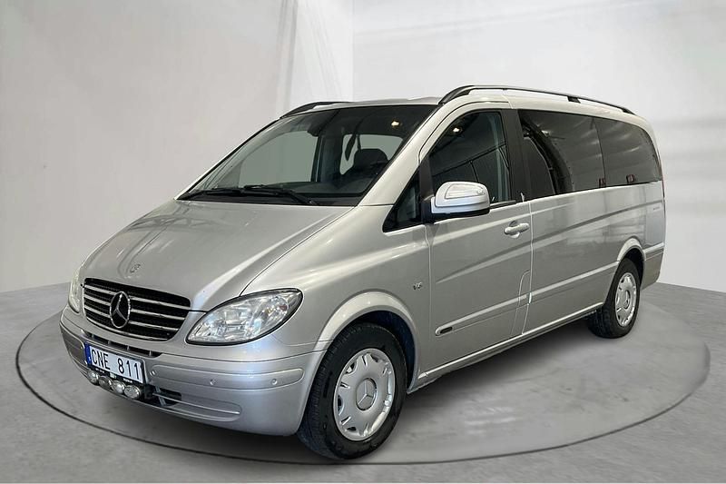 Silver Begagnad 2010 Mercedes Viano Minibuss | 148 000 kr (Marknadspris) - Bild 1/4