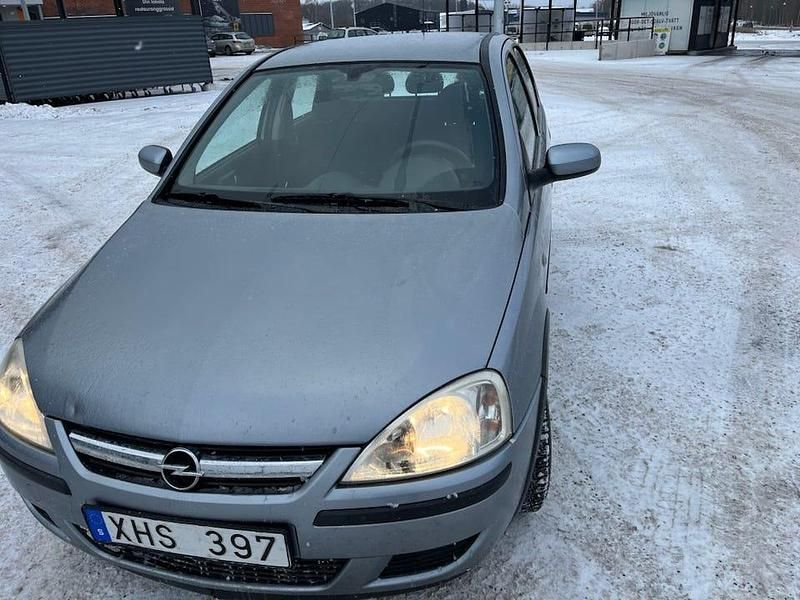 Begagnad Opel Corsa 80 HK (58 kW) 2006 Halvkombi
