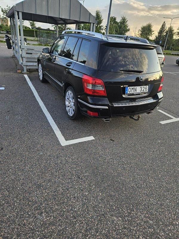 Begagnad Mercedes GLK200 143 HK (105 kW) 2012 Svart SUV