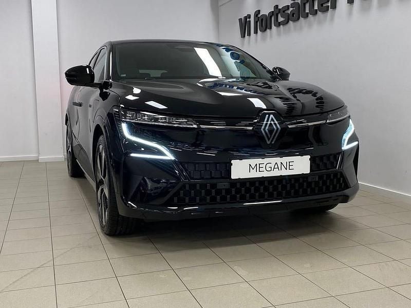 Begagnad Renault Mégane IV Techno 161 kW (220 HK) 2024 Svart Halvkombi