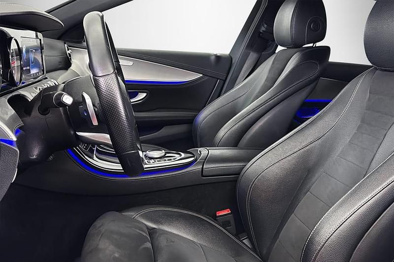 Begagnad Mercedes E200 AMG line 151 HK (111 kW) 2018 Vit Sedan